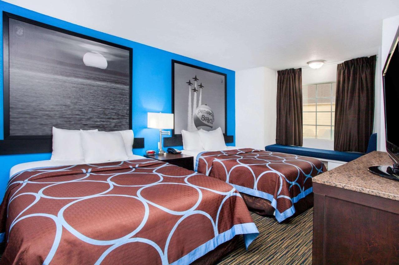 Hotel Super 8 By Wyndham Pensacola Zewnętrze zdjęcie